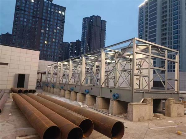 封閉式冷卻塔進(jìn)風(fēng)口處結(jié)冰的原因(封閉式冷卻塔安裝示意圖)