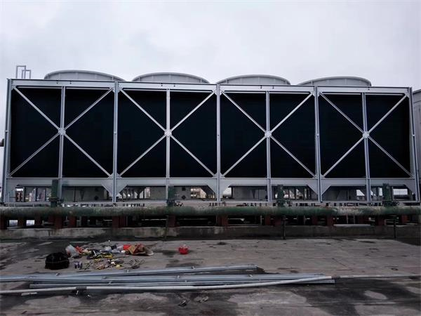 城市購物廣場冷卻塔噪音如何處理（解決商場屋頂空調(diào)冷卻塔噪音）,市中心建